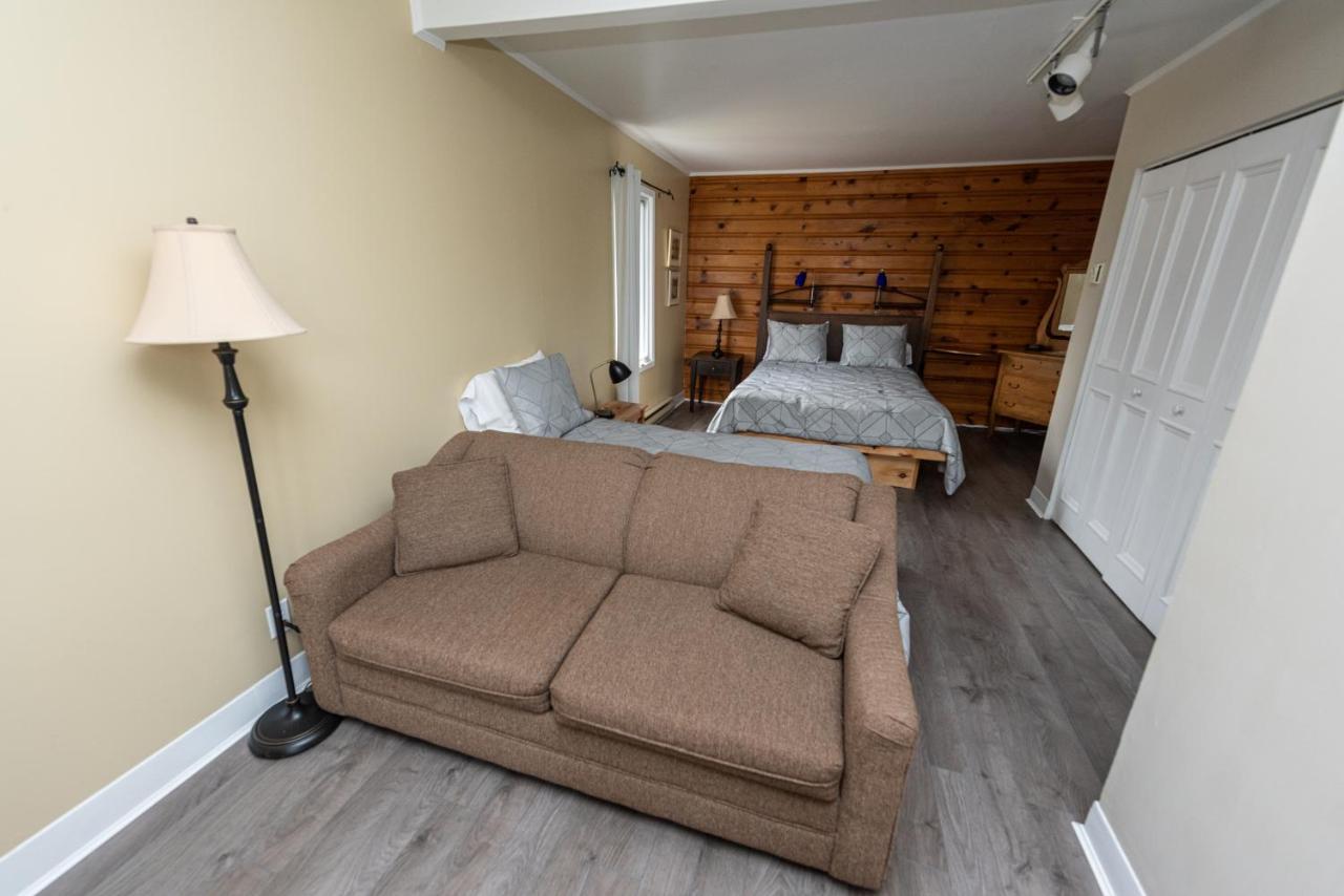 Auberge Beausejour Les Éboulements Exteriér fotografie