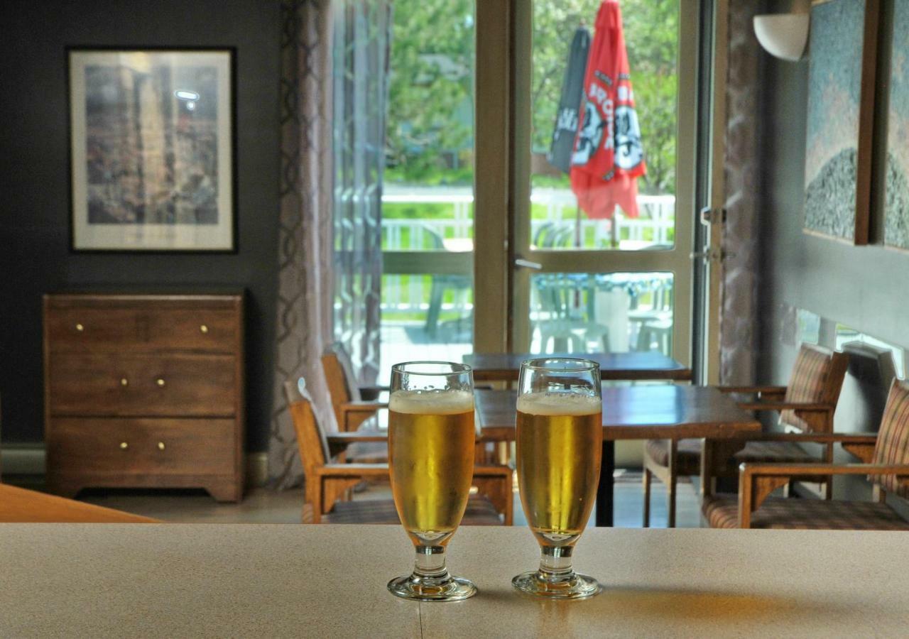 Auberge Beausejour Les Éboulements Exteriér fotografie